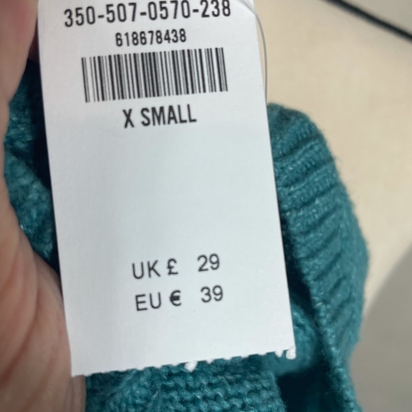 Hollister V-neck Oversized Llama Alpaca Sweater XS - Picture 12 of 12